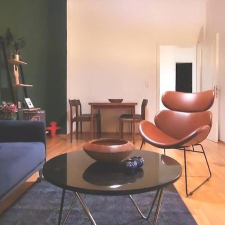 Design Altbauwohnung Mit Balkon Und Parkplatz Лайпциг Екстериор снимка