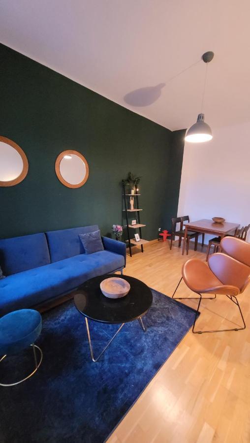 Design Altbauwohnung Mit Balkon Und Parkplatz Лайпциг Екстериор снимка